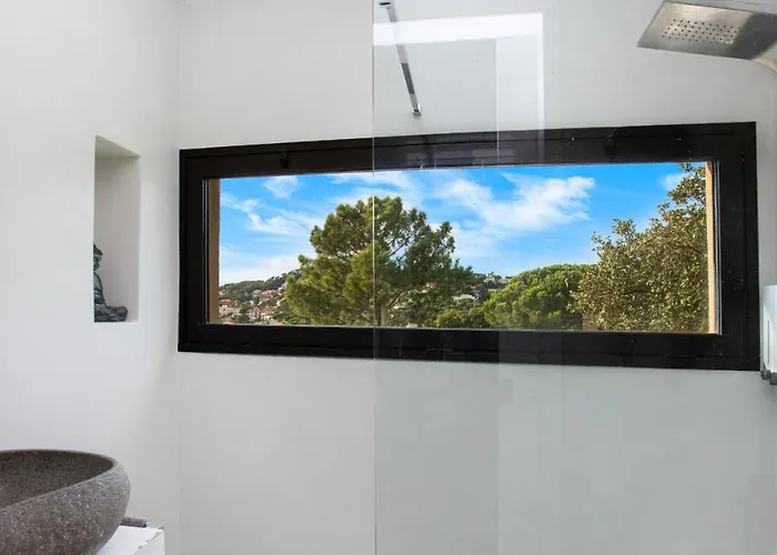 Casta - Villa Lloret de Mar